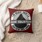 円-行ったSquatchin -これらの森のSquatch クッション (ブランケット)