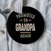 再びおじいちゃんに昇進 – 父とおじいちゃん 缶バッジ (インサイチュ)