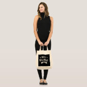 再びビッグブラザーに昇格EST.2021 トートバッグ (正面(モデル))