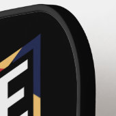 再び間違ったギフトを作るアンチトランプ ピックルボールラケット (左詳細)