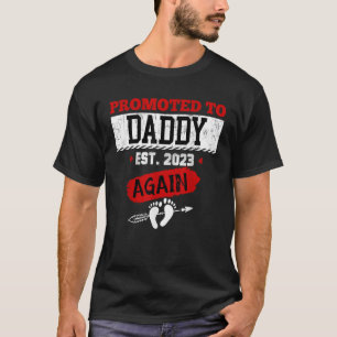 再びEst 2023に昇進し、まもなく新しいFaになる Tシャツ