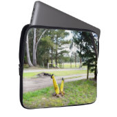 再失ったび庭で ラップトップスリーブ (正面右)