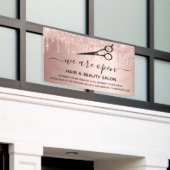 再開毛美しいサロンバラ金ゴールドグリッタードリップ 横断幕 (ビルの外側)