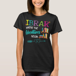冒険がある図書館の女性たち Tシャツ