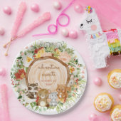 冒険がウッドランド生き物ベビーシャワーを待つ ペーパープレート (パーティー)