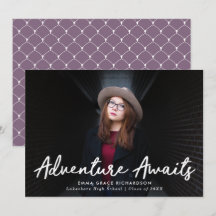 冒険がスクリプトを待つ紫の写真卒業