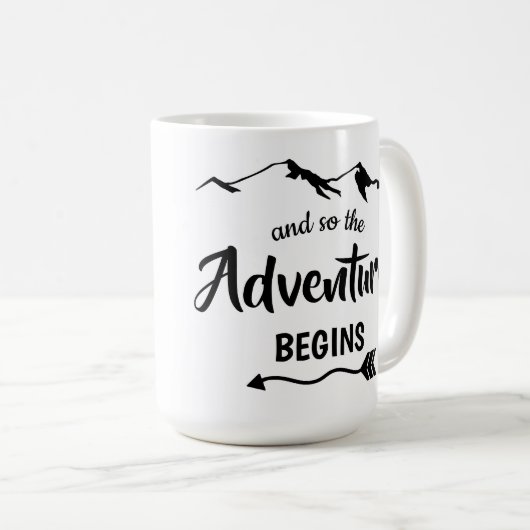 冒険が始まるトレンディー白黒 コーヒーマグカップ (正面右)