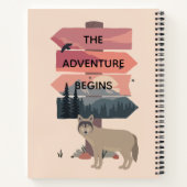 冒険が始まる旅行標識の後の荒野 ノートブック (裏面)