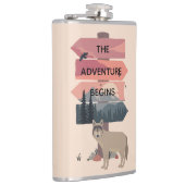 冒険が始まる旅行標識の後の荒野 フラスク (右)