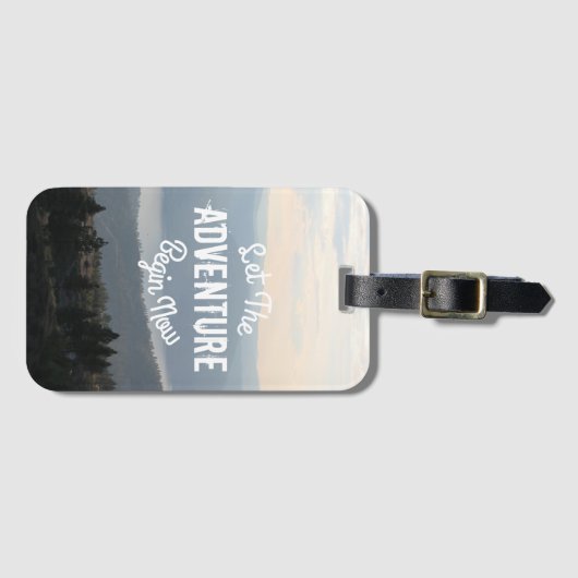 冒険が山Waterscapeで今始まるようにして下さい ラゲッジタグ (正面横)