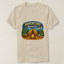 冒険が待っているキャンピングTシャツ Tシャツ