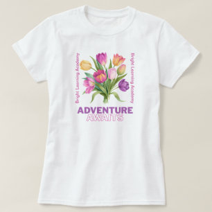 冒険が待っているスクールスピリット先生 Tシャツ