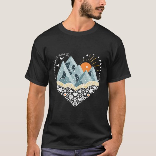 冒険が待っている山のハイキングキャンプ自然好き Tシャツ (正面)