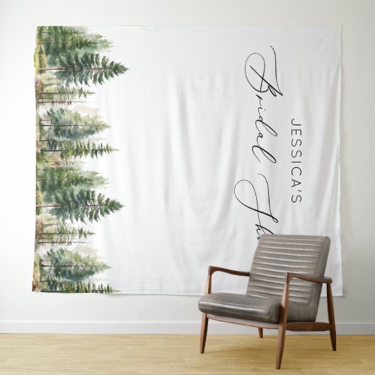 冒険が待っている森の松の木のブライダルシャワー タペストリー (インサイチュ(横))