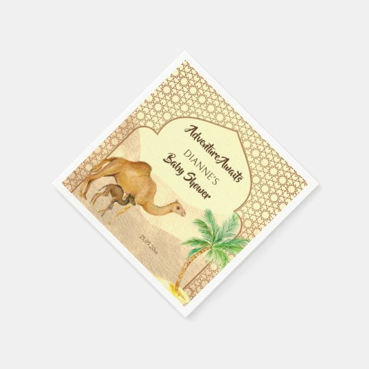 冒険が砂漠のベビーラクダ赤ちゃんシャワーを待つ スタンダードカクテルナプキン (角)