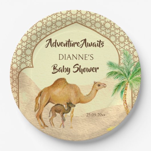 冒険が砂漠のベビーラクダ赤ちゃんシャワーを待つ ペーパープレート (正面)