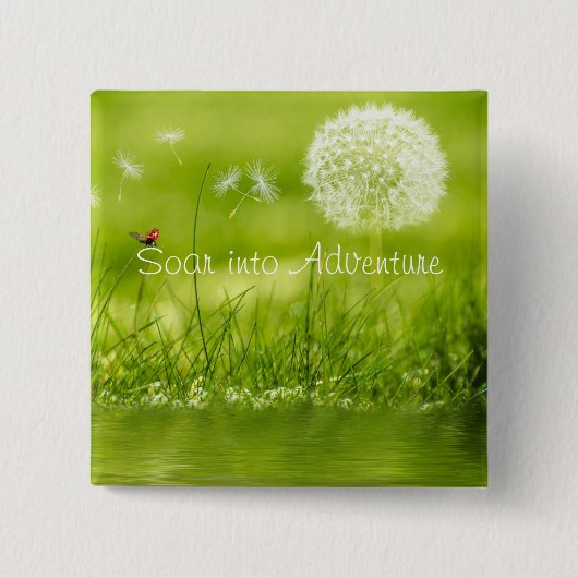 冒険に舞い上がる 缶バッジ (正面)