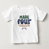 冒険の4歳の誕生日 ベビーTシャツ (正面)