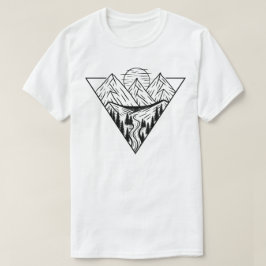 冒険は夏の山の恋人を待っている Tシャツ