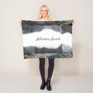 冒険は待ちます フリースブランケット