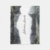 冒険は待ちます フリースブランケット (正面)