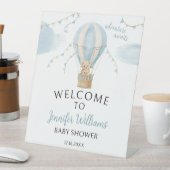 冒険は、クマの熱気球の赤ちゃんシャワーを待っている 台座サイン (インサイチュ)