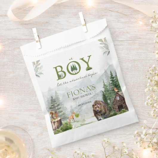 冒険を始める山の男の子の赤ちゃんシャワー フェイバーバッグ (クリップ留めされた状態)