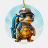 冒険好きかわいい小さな亀バックパック、セラ セラミックオーナメント (正面)