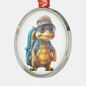 冒険好きで可愛い亀にリュックサックを メタルオーナメント (左)