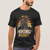 冒険好きなアメリカ人ハイカー 荒野探検家 Tシャツ (正面)