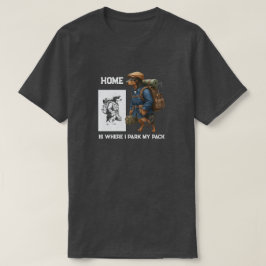 冒険好きなダックスフントのハイカー 家は私のパックがいる場所 Tシャツ