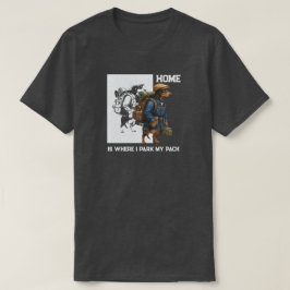 冒険好きなダックスフントのハイカー 家は私のパックがいる所 Tシャツ