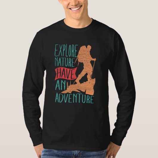 冒険自然ハイキングムータイナーを持つ Tシャツ (正面)