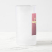 冒険談の事によって曇らされるマグ フロストグラスビールジョッキ (中央)