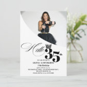 写エレガントモダン真35誕生日白黒 招待状 (スタンド正面)