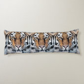 写実的な出版物のスタイルのトラのポートレート ボディピロー (裏面)