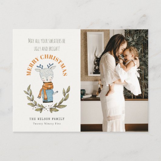 写真おもしろい醜いセーターの葉のトナカイのクリスマス シーズンポストカード (正面)