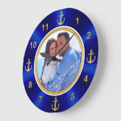 写真およびパーソナライズで航海のな結婚祝い ラージ壁時計 (傾斜)