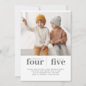 写真でつながる！双子の1歳誕生日おめでとう 招待状 (正面)