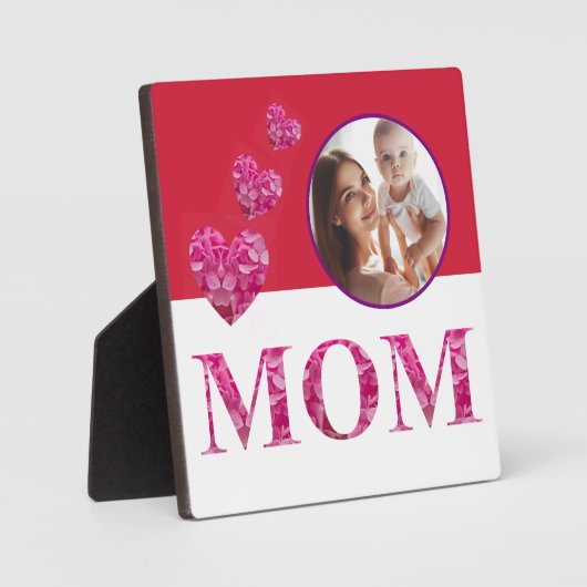 写真とパーソナライズされたフローラ「MOM」のハート フォトプラーク (正面)