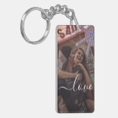 写真とパーソナライズされた文字の写真コラージュ キーホルダー (正面左)