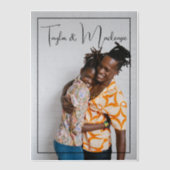 写真とパーソナライズされた文字オーバーレイ ベラム紙招待状 (正面)