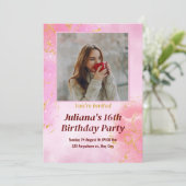 写真とピンクのミニマル誕生日パーティー 招待状 (スタンド正面)
