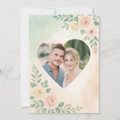 写真とモダンハートを備えた結婚グリーンのデザイン 招待状 (裏面)