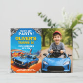 写真とレースカー誕生日パーティー 招待状 (スタンド正面)