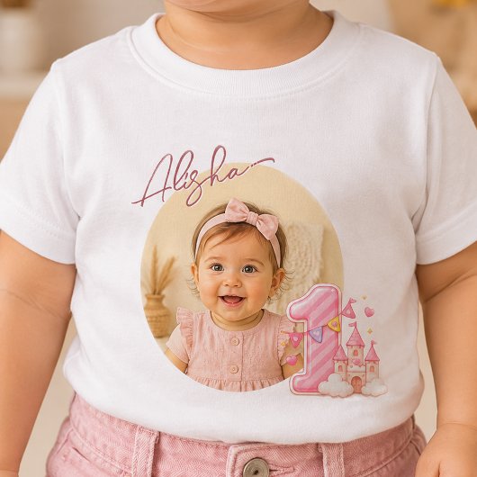写真と名前のピンクの城のバースデーベビーシャツ ベビーTシャツ