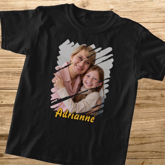 写真と名前を追加。カスタマイズ可能なギフト Tシャツ