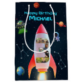 写真と大きい3 | 宇宙ロケット第3誕生日 ミディアムペーパーバッグ (正面)