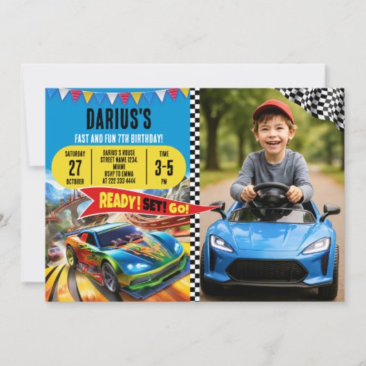 写真と少年のパーティーのための高速の車テーマ 招待状 (正面)