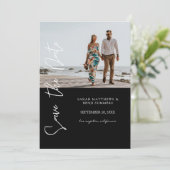 写真と手のタイポグラフィ日付の保存 – 黒4 招待状 (スタンド正面)